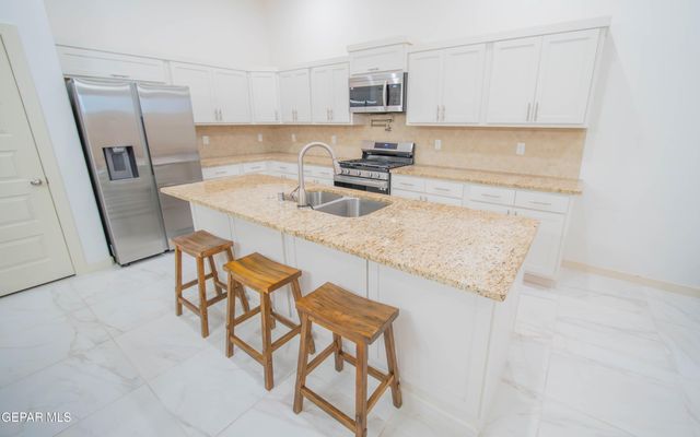 7417 Enchanted Point Drive, El Paso, TX 79911