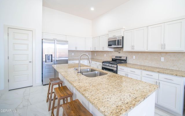 7417 Enchanted Point Drive, El Paso, TX 79911
