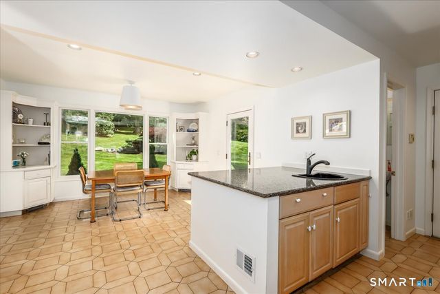 21 White Pine Drive, Brookfield, CT 06804