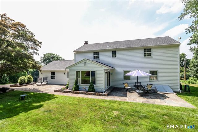 21 White Pine Drive, Brookfield, CT 06804