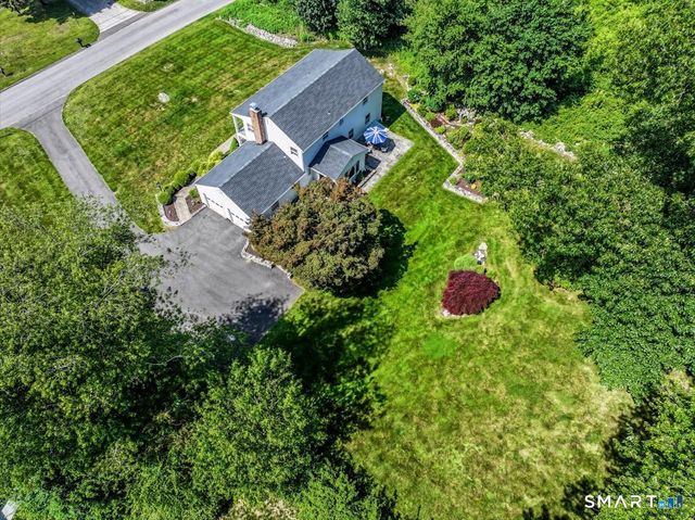 21 White Pine Drive, Brookfield, CT 06804