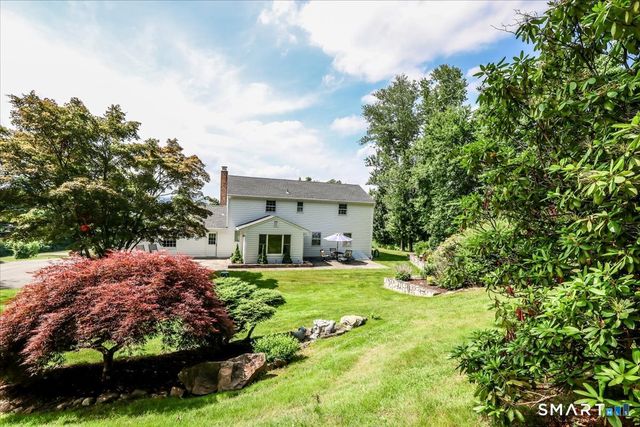 21 White Pine Drive, Brookfield, CT 06804