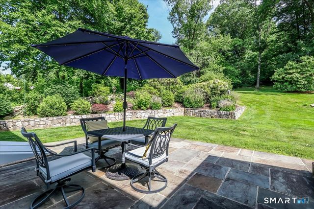 21 White Pine Drive, Brookfield, CT 06804