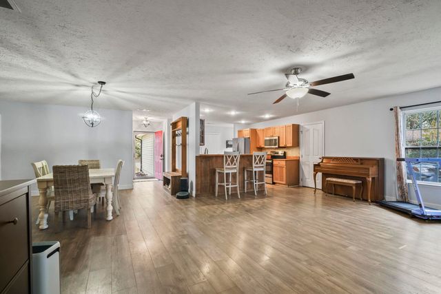 4040 Longleaf Ln., Murrells Inlet, SC 29576