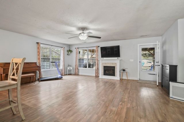 4040 Longleaf Ln., Murrells Inlet, SC 29576