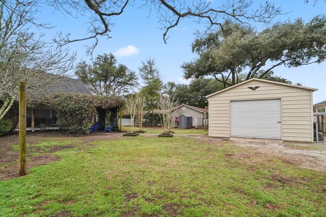 4040 Longleaf Ln., Murrells Inlet, SC 29576