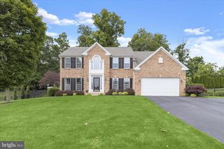 7 CARDIFF RD, Shrewsbury, PA 17361