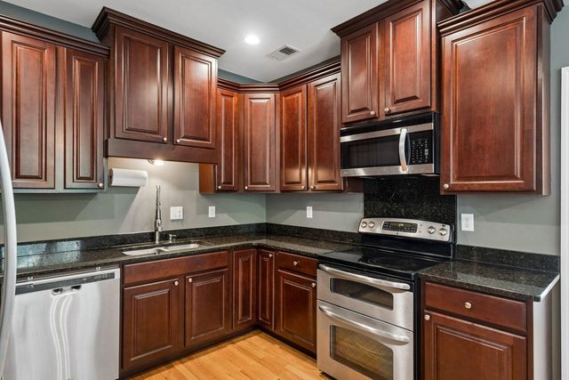 1102 S Main Street, Summerville, SC 29483