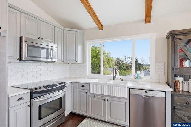 6700 NE Pettibone Dr, Corvallis, OR 97330