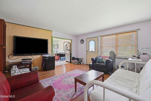 34 Mountainview Avenue, Albany, NY 12208