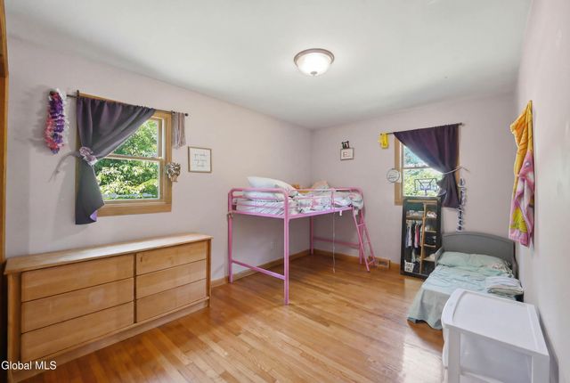 34 Mountainview Avenue, Albany, NY 12208