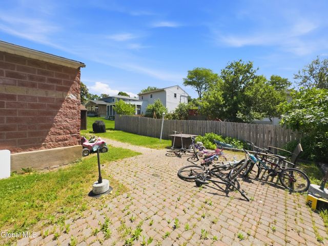 34 Mountainview Avenue, Albany, NY 12208