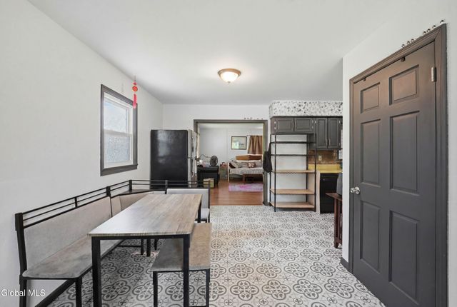 34 Mountainview Avenue, Albany, NY 12208