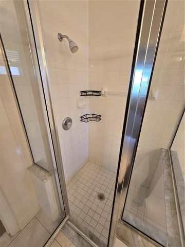 24505 LANDING DRIVE, Lutz, FL 33559