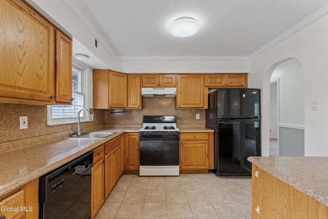 53 Eberle Road, Colonie, NY 12110