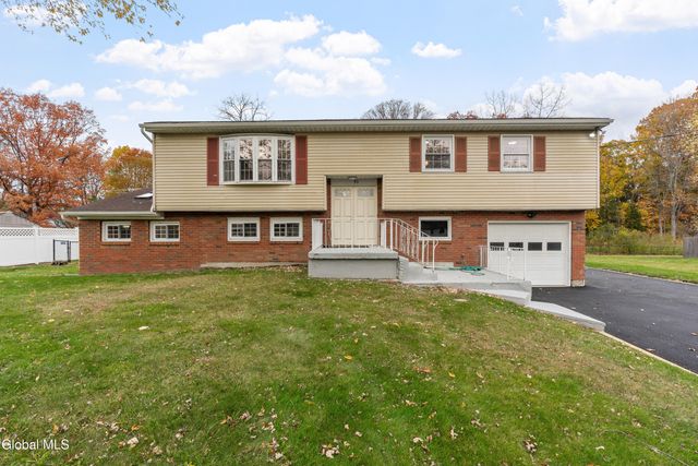 53 Eberle Road, Colonie, NY 12110