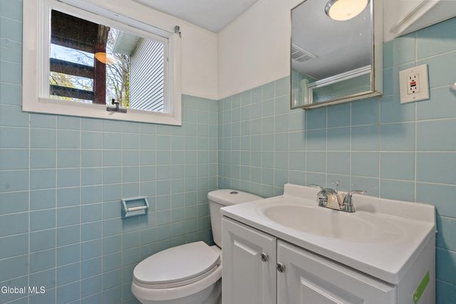 53 Eberle Road, Colonie, NY 12110