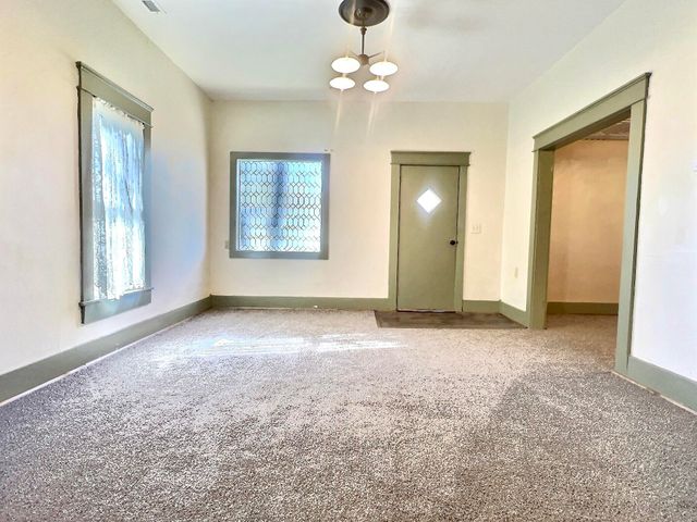 105 N Elm Street, Monett, MO 65708