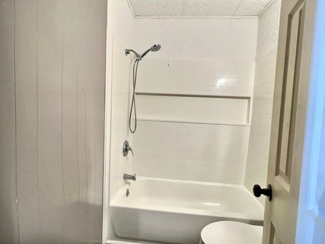 105 N Elm Street, Monett, MO 65708