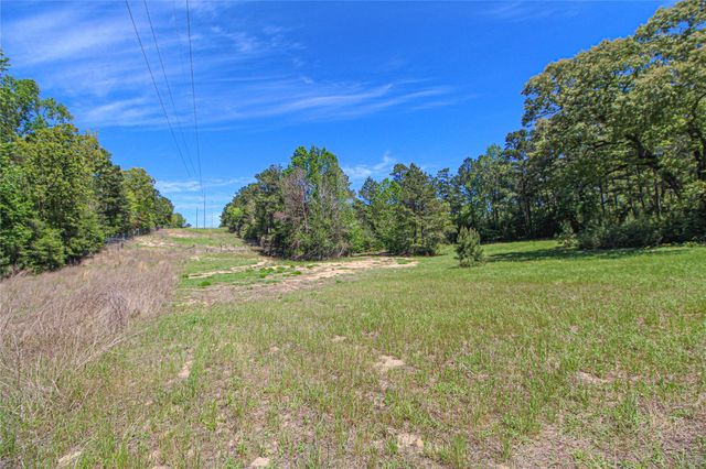 280-1 Waka, Livingston, TX 77351
