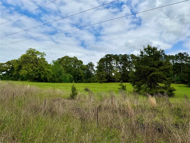 280-1 Waka, Livingston, TX 77351