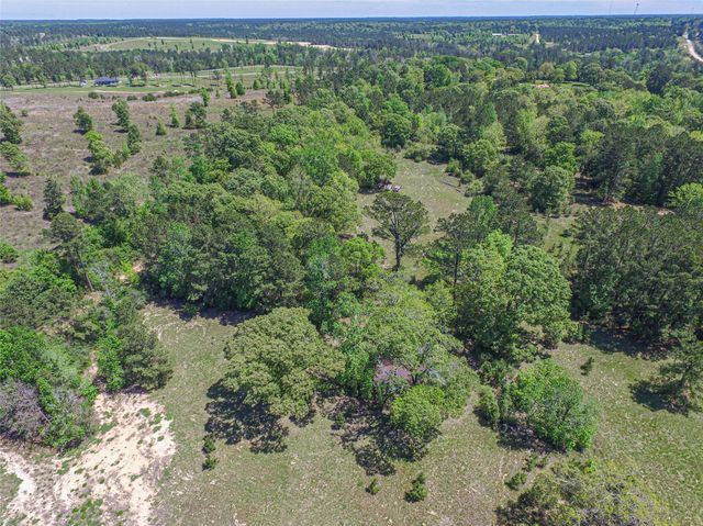 280-1 Waka, Livingston, TX 77351