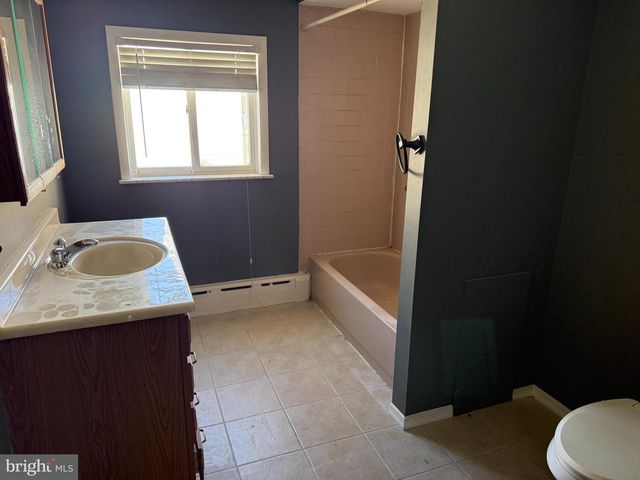 319 MERCY ST, Philadelphia, PA 19148