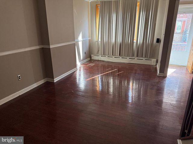 319 MERCY ST, Philadelphia, PA 19148