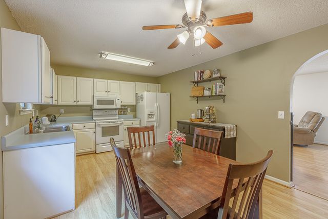 5334 Hunter Village Drive, Ooltewah, TN 37363