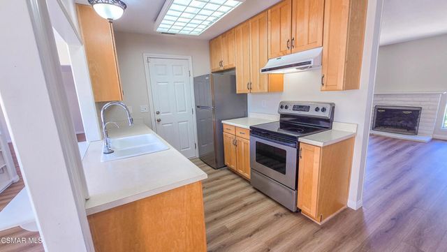 3105 Lodgewood Street, Newbury Park, CA 91320
