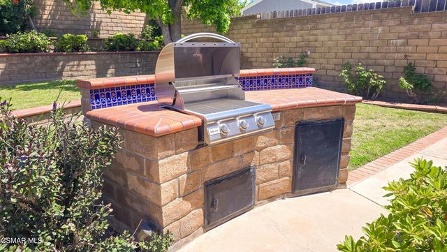 3105 Lodgewood Street, Newbury Park, CA 91320