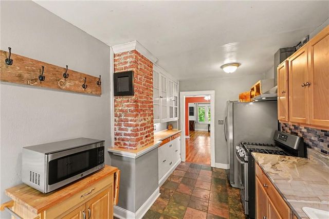 5130 Brookwood Avenue, Kansas City, MO 64110