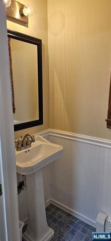 192 Hackensack Street E, East Rutherford, NJ 07073