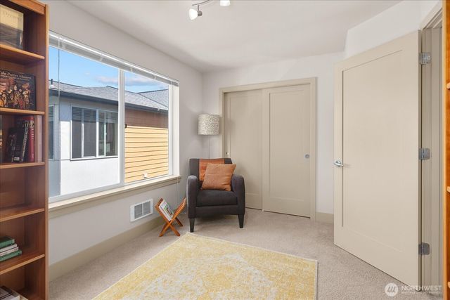 470 N 130th Street, Seattle, WA 98133