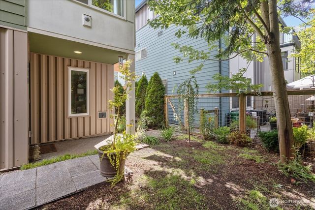 470 N 130th Street, Seattle, WA 98133