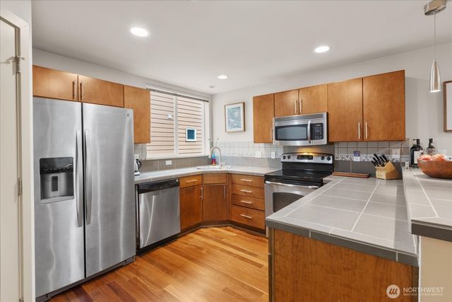 470 N 130th Street, Seattle, WA 98133