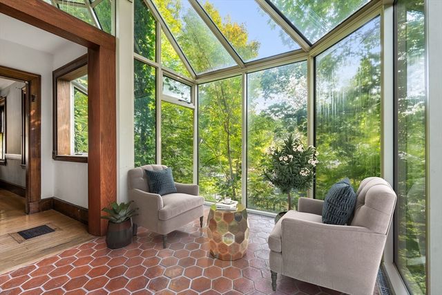 16 Kennard Rd, Brookline, MA 02445
