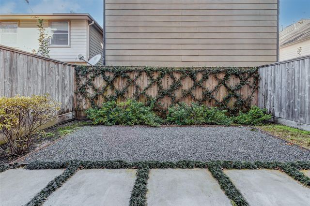 4220 Law Street, Houston, TX 77005