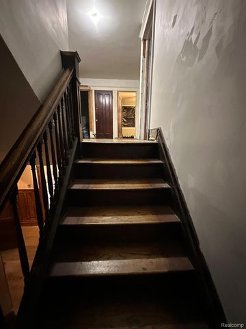 677 Atkinson Street, Detroit, MI 48202