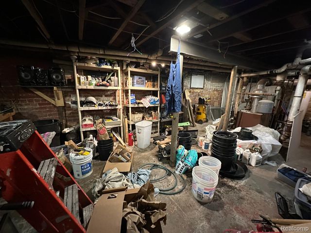 677 Atkinson Street, Detroit, MI 48202