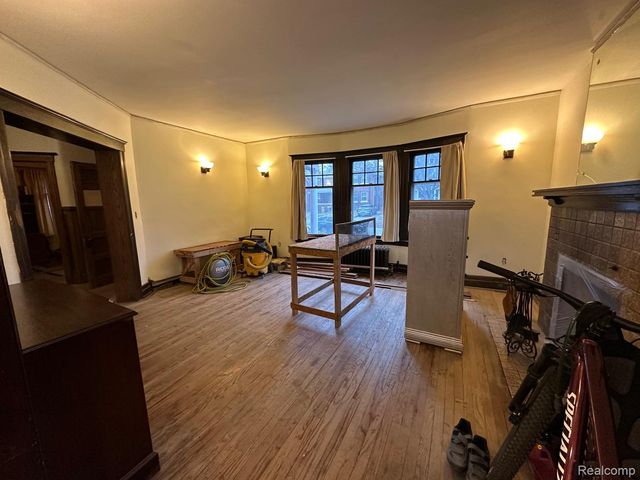 677 Atkinson Street, Detroit, MI 48202