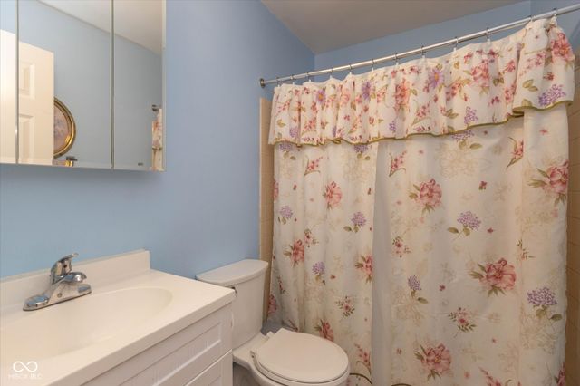 709 Summitcrest Drive, Indianapolis, IN 46241