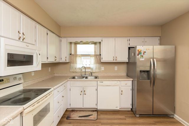 709 Summitcrest Drive, Indianapolis, IN 46241