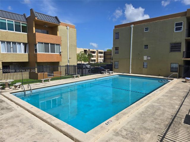 6070 W 18th Avenue 213, Hialeah, FL 33012