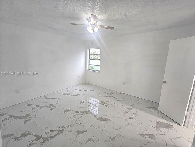 6070 W 18th Avenue 213, Hialeah, FL 33012