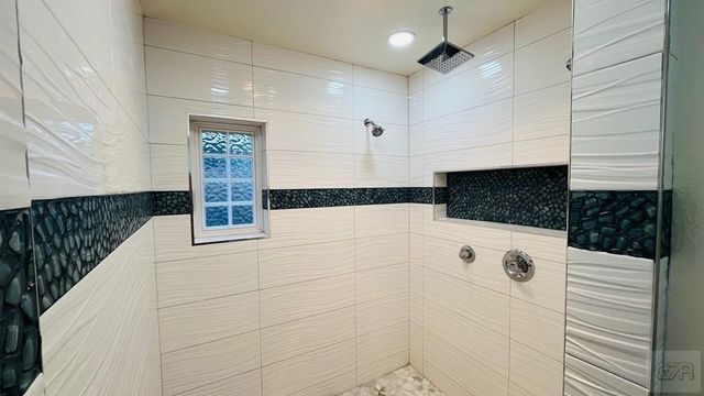 6514 Golf Crest Drive, Galveston, TX 77551