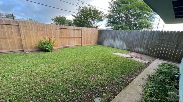 6514 Golf Crest Drive, Galveston, TX 77551