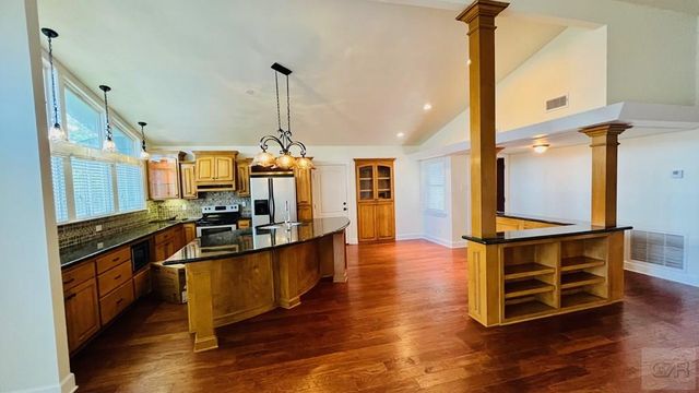 6514 Golf Crest Drive, Galveston, TX 77551