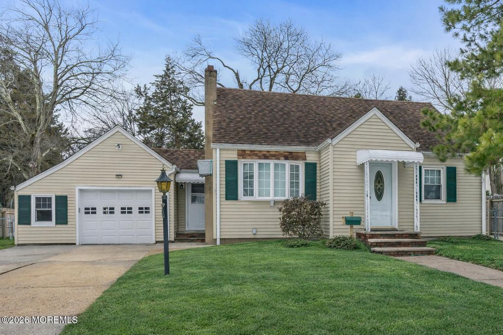 23 Cleveland Avenue, East Brunswick, NJ 08816