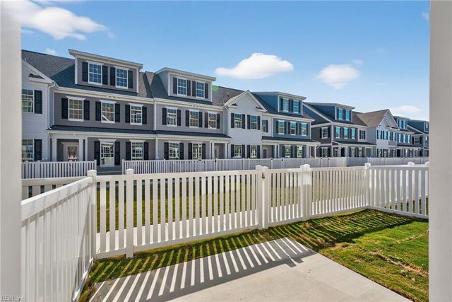 4902 Apricot WAY, Chesapeake, VA 23321